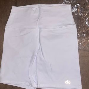 Alo bike shorts